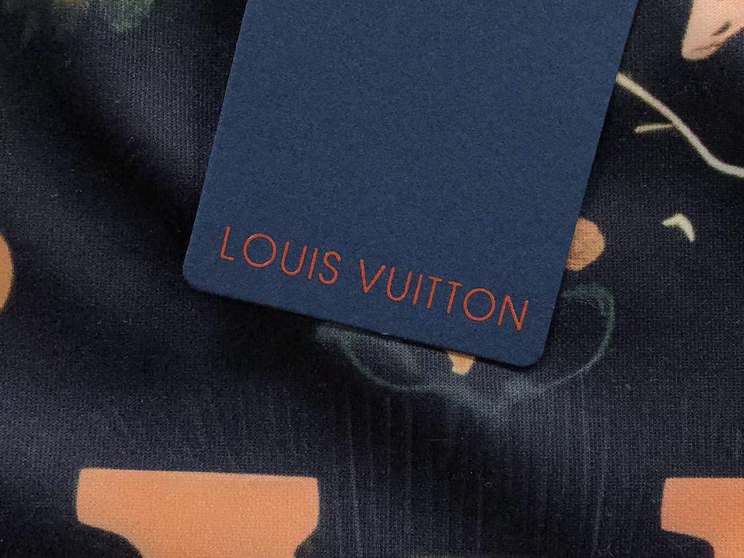 Louis Vuitton SHORTS175 L⭐ T-SHIRT SHORTS 22050511125 (Im 170Cm 60Kg I Wear Size S In The Phot) - Image 17