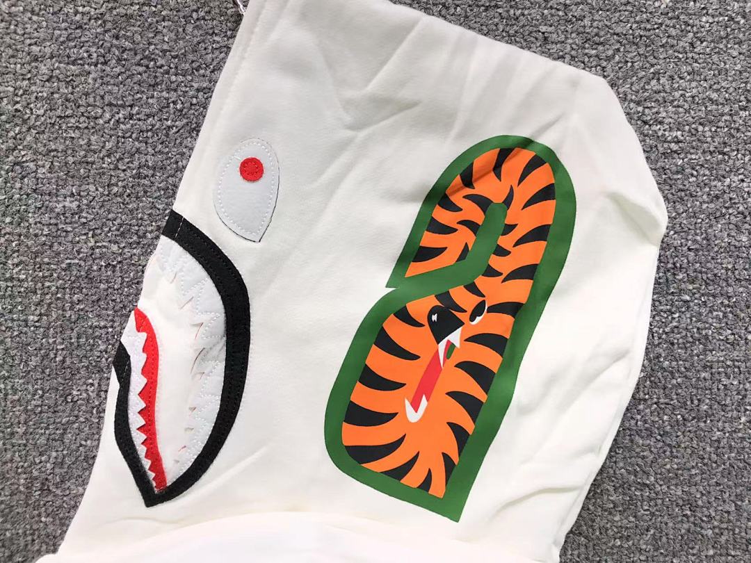 Bape 238 BAPE HOODIE 4111080677 (Im 170Cm 60Kg I Wear Size L In The Phot) - Image 14