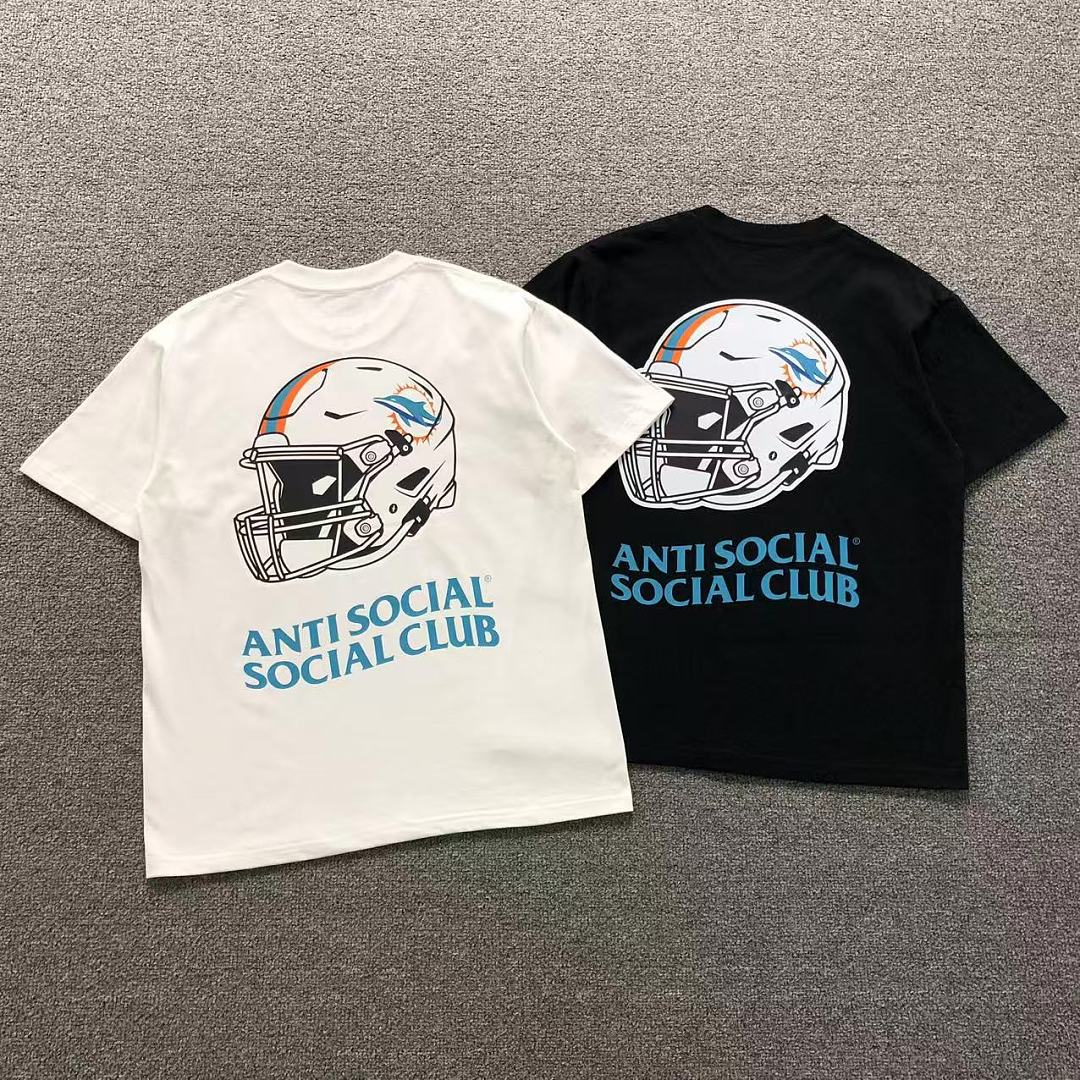 Christian Louboutin 88 ANTI SOCIAL CLUB T-SHIRT 126212002 (Im 170Cm 60Kg I Wear Size M In The Phot)