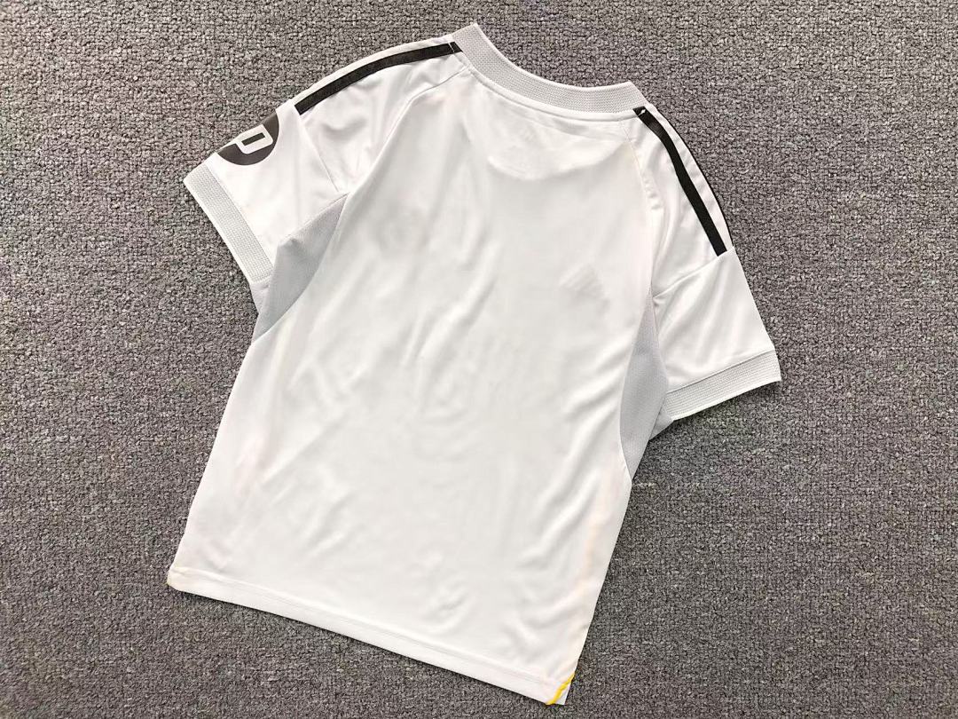Chanel 75 FOOTBALL T-SHIRT SHORTS - Image 14