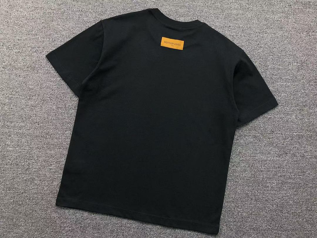Louis Vuitton 115 L⭐ T-SHIRT 412200321 (Im 170Cm 57Kg I Wear Size L In The Phot) - Image 17