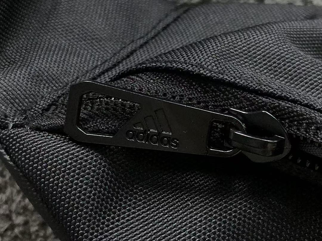 Adidas 72 A⭐I⭐AS BAG 127240843 (Long 26CM* Wide 5CM* High 15CM) - Image 10