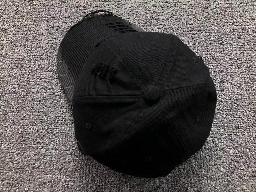 Comme des Garcons 75 C⭐⭐OME HE⭐⭐TS - Image 25