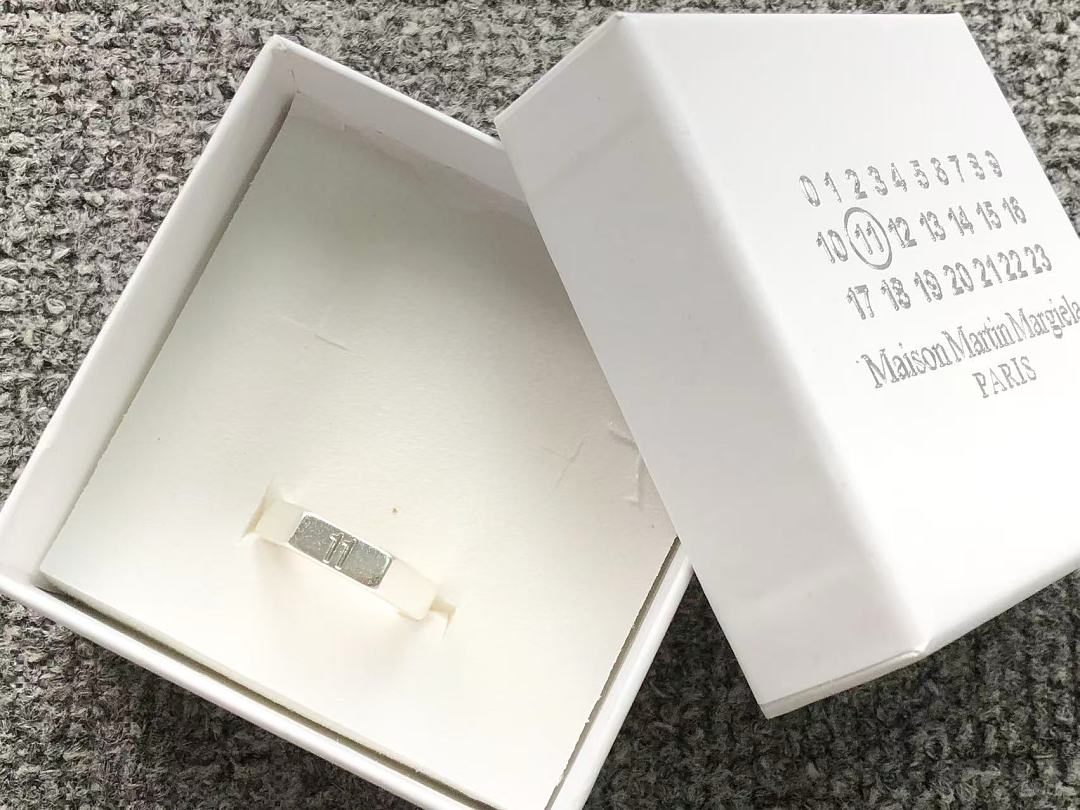 On Running 113 MAISON MARGIELA - Image 3