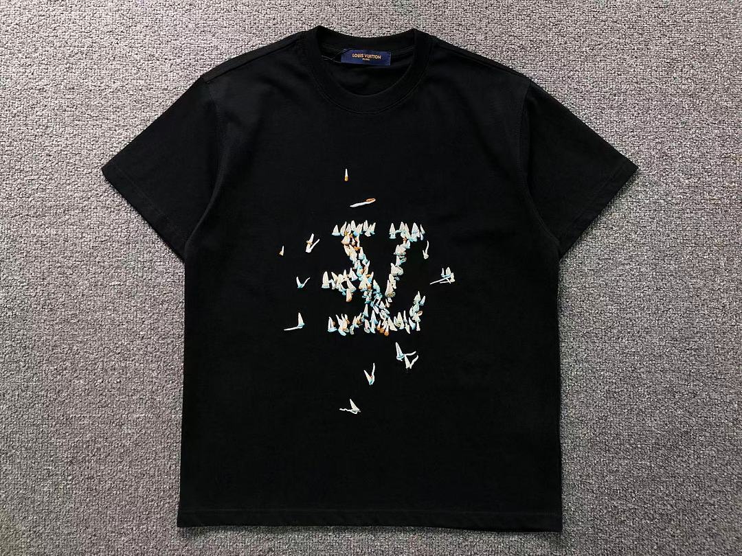 Louis Vuitton SHORTS 158 L⭐ T-SHIRT 2208020215 (Im 170Cm 60Kg I Wear Size S In The Phot) - Image 8