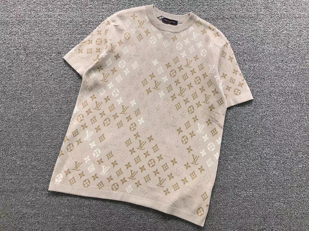 Louis Vuitton 195 L⭐ T-SHIRT 22060108125 (Im 170Cm 60Kg I Wear Size M In The Phot) - Image 6