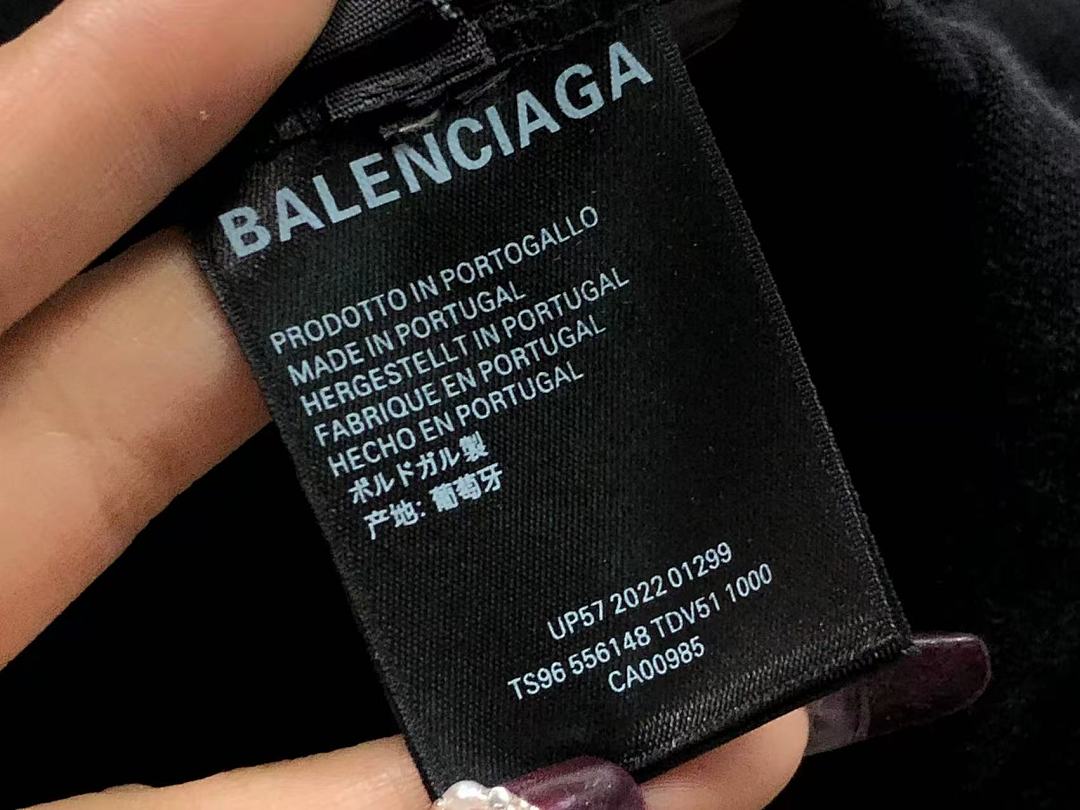 Balenciaga 98 B⭐L⭐⭐⭐IA⭐A T-SHIRT 5212207136 (Im 170Cm 60Kg I Wear Size M In The Phot) - Image 17