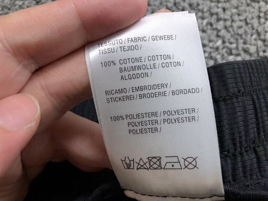 On Running 128 ON T-SHIRT - Image 20