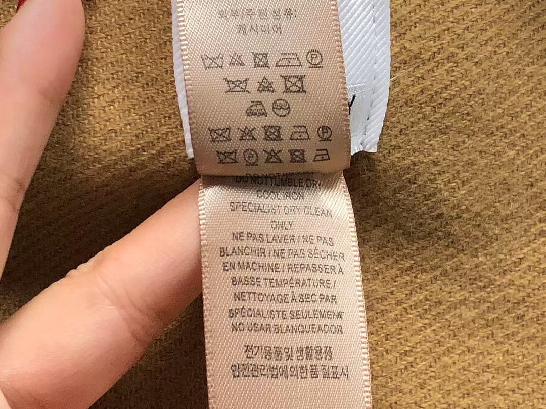 Burberry 135 B⭐R⭐E⭐RY SHAWL 510240876 (Long 154CM* Wide 135CM) - Image 13