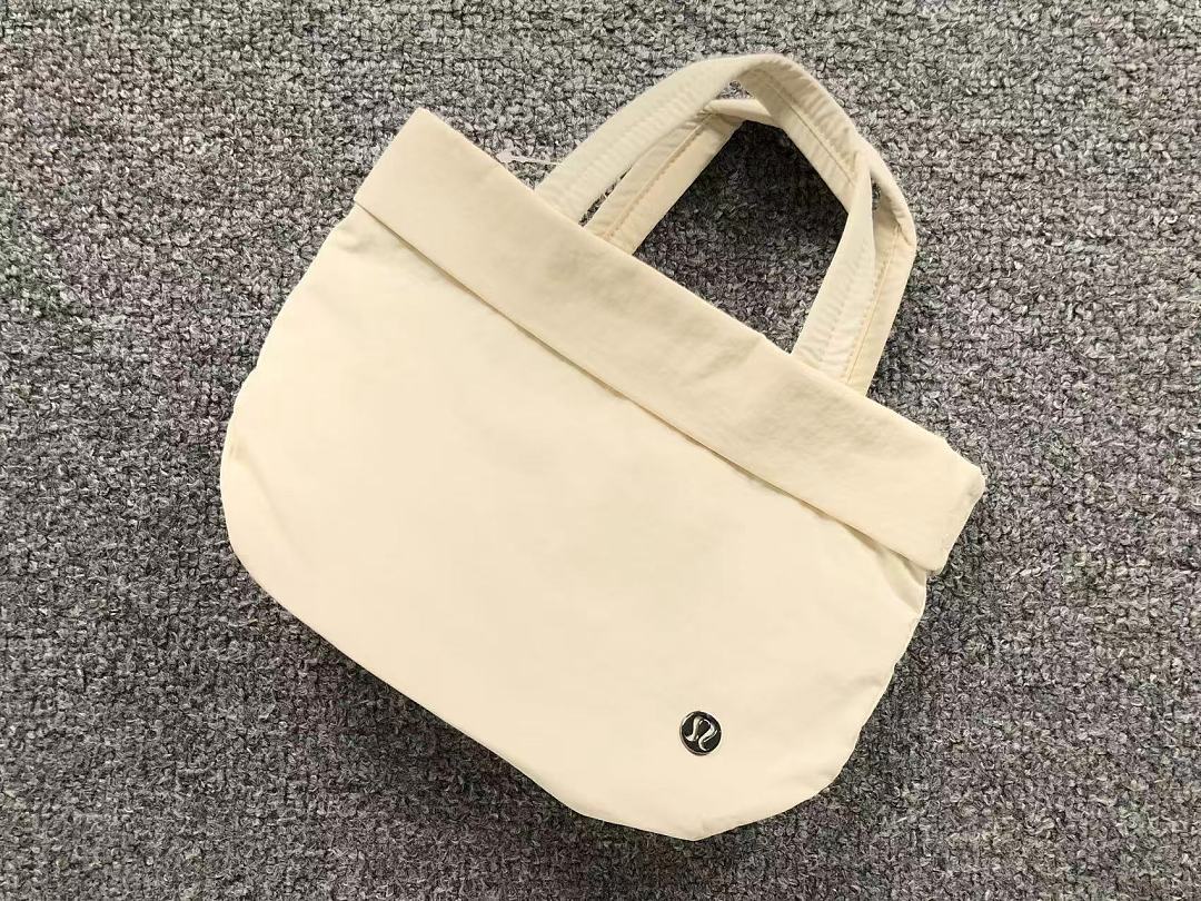 On Running 158 LULULEMON BAG 4207030977 (Long 26CM* Wide 11CM* High 19CM) - Image 27