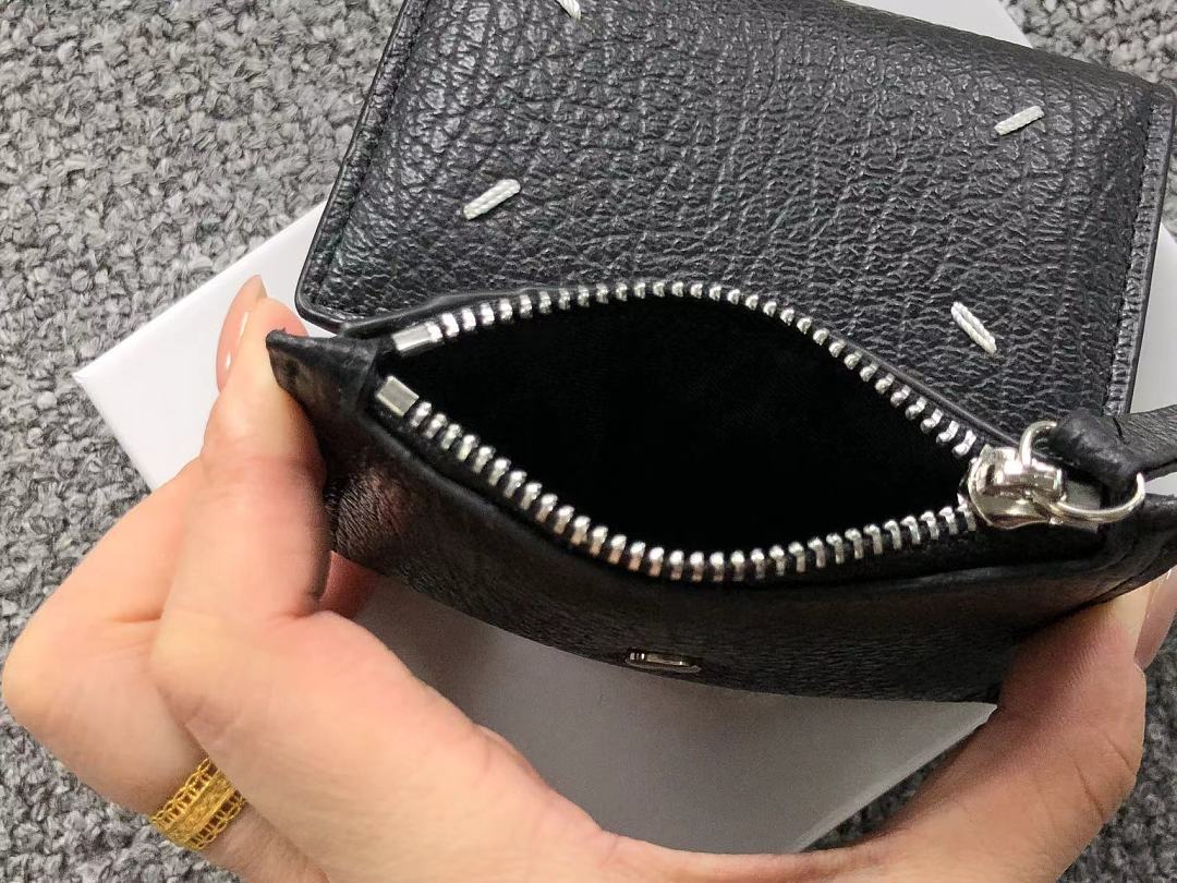 On Running 175 MAISON MARGIELA BAG 3206182121 (Long 11CM* High 8CM) - Image 15