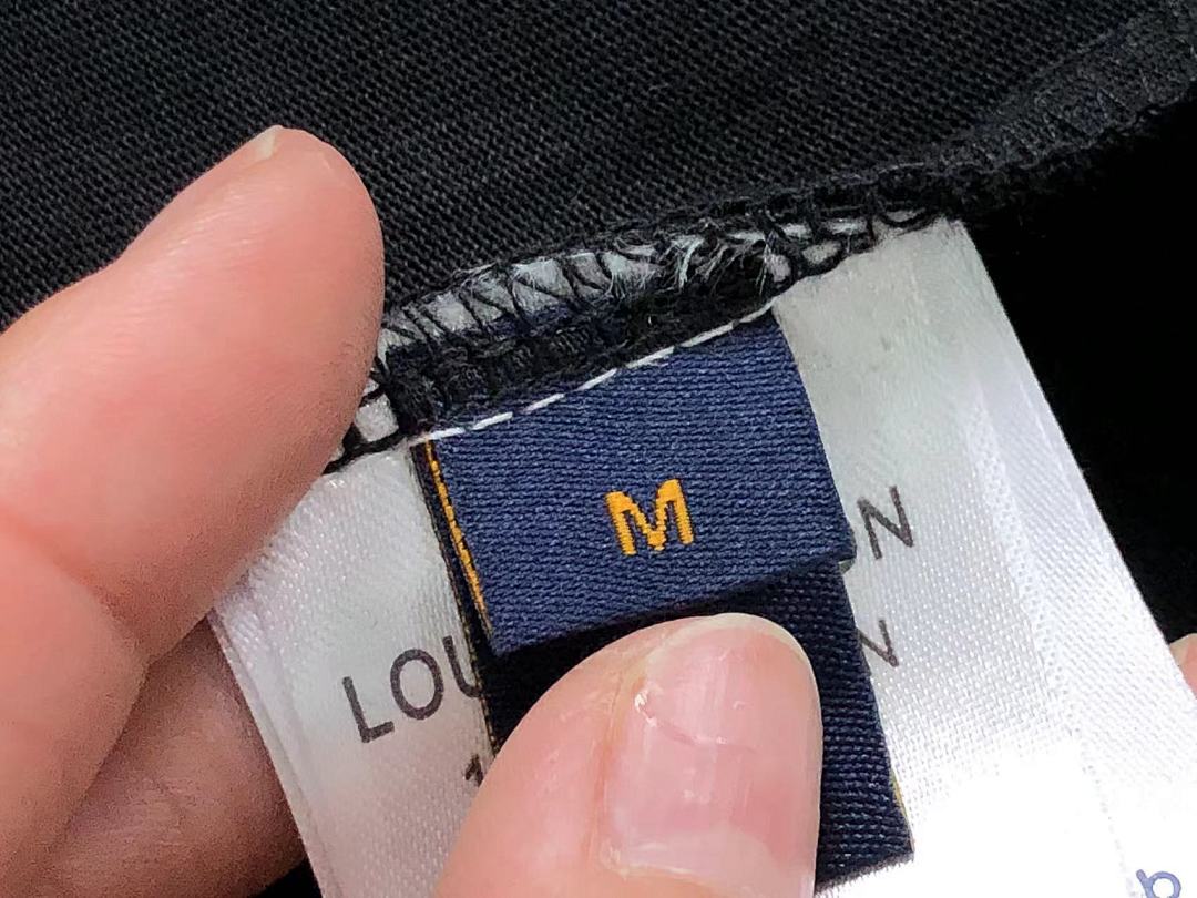 Louis Vuitton 115 L⭐ T-SHIRT 520122120 (Im 170Cm 60Kg I Wear Size M In The Phot) - Image 29