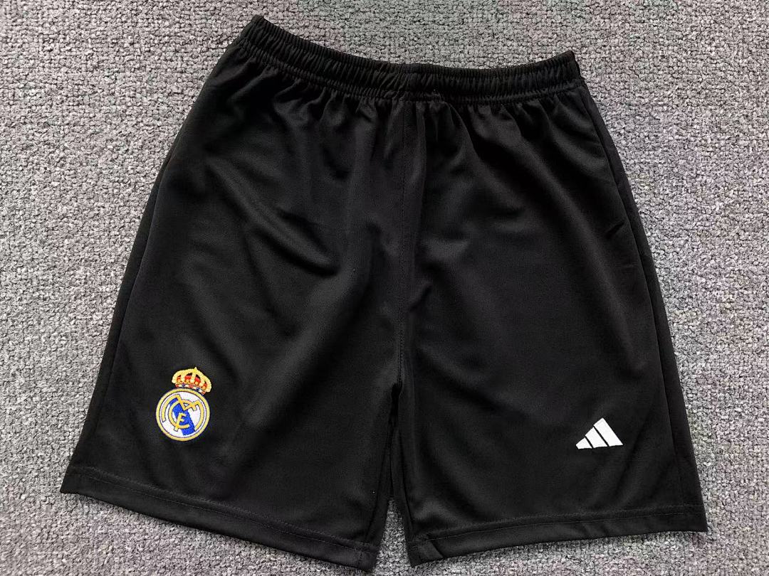 Chanel 75 FOOTBALL T-SHIRT SHORTS - Image 19