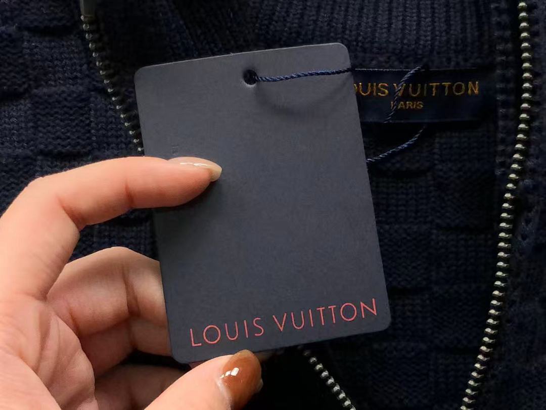 Louis Vuitton 358 L⭐ SWEATER 3111290721 (Im 170Cm 60Kg I Wear Size M In The Phot) - Image 15