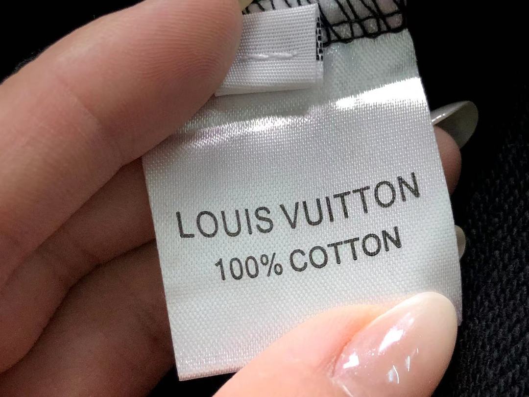 Louis Vuitton SHORTS 158 L⭐ T-SHIRT 2208020515 (Im 170Cm 60Kg I Wear Size S In The Phot) - Image 42