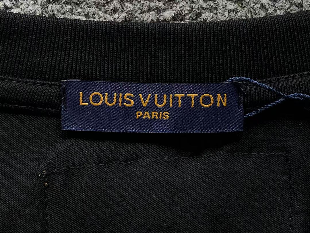 Louis Vuitton 158 L⭐ T-SHIRT 22040350001 (Im 170Cm 60Kg I Wear Size XS In The Phot) - Image 20