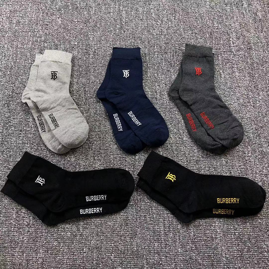 Burberry 69 B⭐R⭐E⭐RY