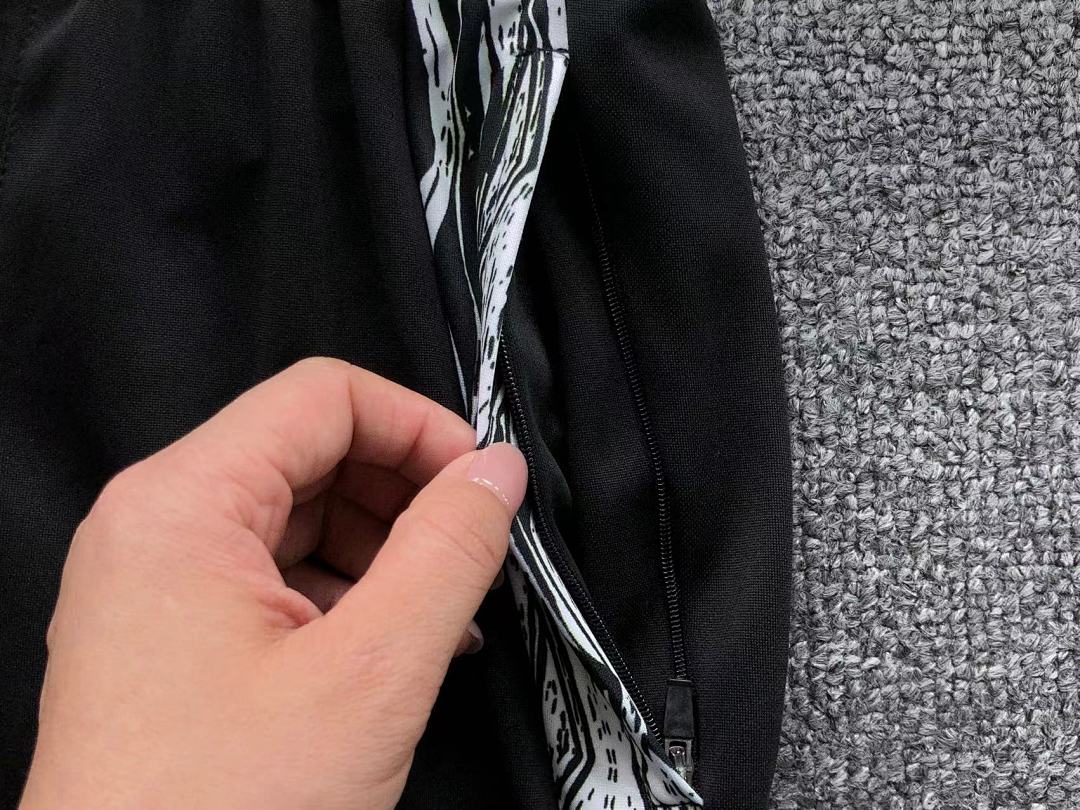 Chanel 135 FOOTBALL LONG SLEEVED TROUSERS - Image 29