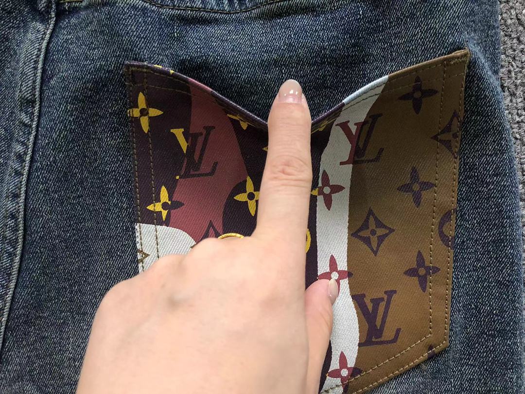 Louis Vuitton 195 L⭐ SHORTS 22061019125 (Im 170Cm 60Kg I Wear Size 31 In The Phot) - Image 13
