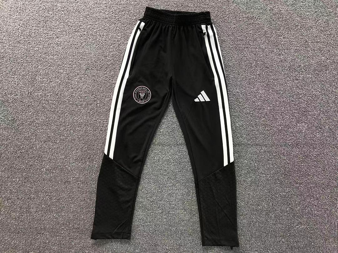 Chanel 135 FOOTBALL LONG SLEEVED TROUSERS - Image 19