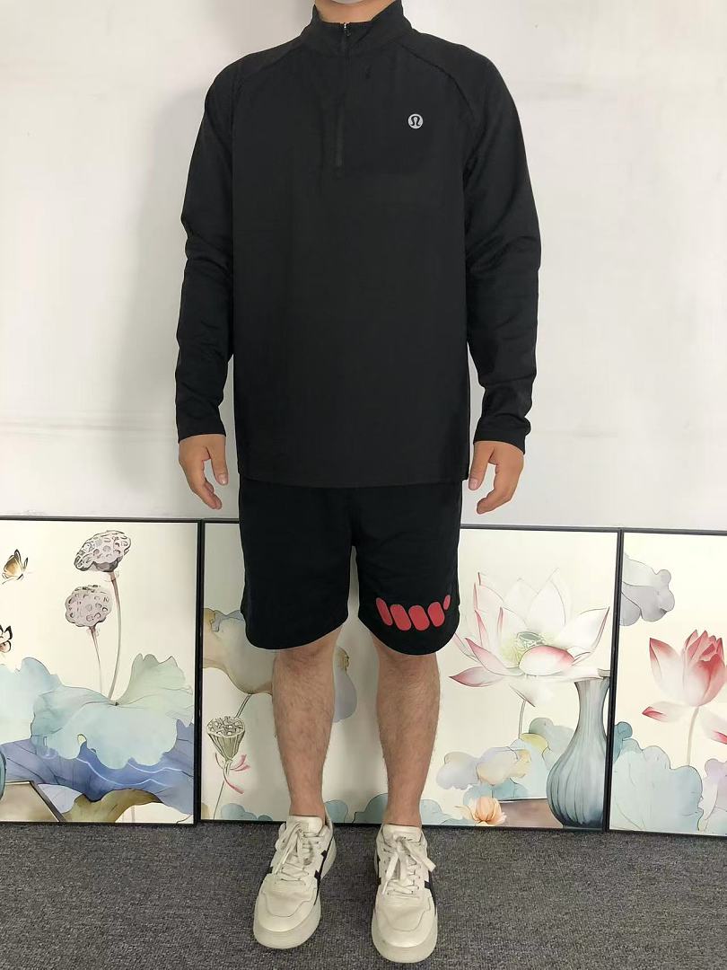 On Running 168 LULULEMON LONG SLEEVED 3207101704 (Im 170Cm 60Kg I Wear Size XL In The Phot) - Image 3