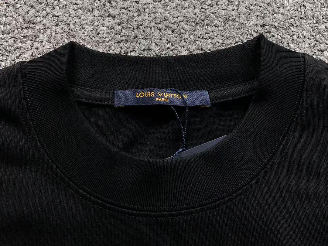 Louis Vuitton 98 L⭐ T-SHIRT 524242419 (Im 170Cm 60Kg I Wear Size M In The Phot) - Image 20