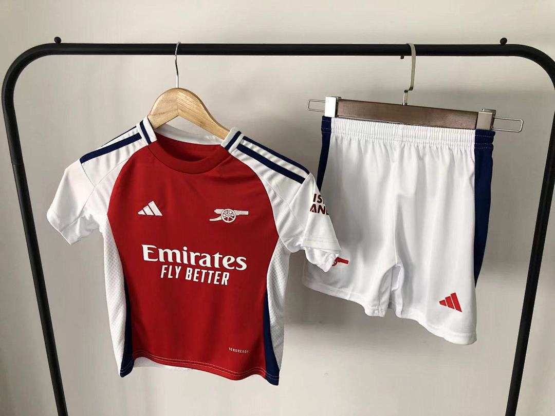Chanel 68 FOOTBALL T-SHIRT SHORTS - Image 30
