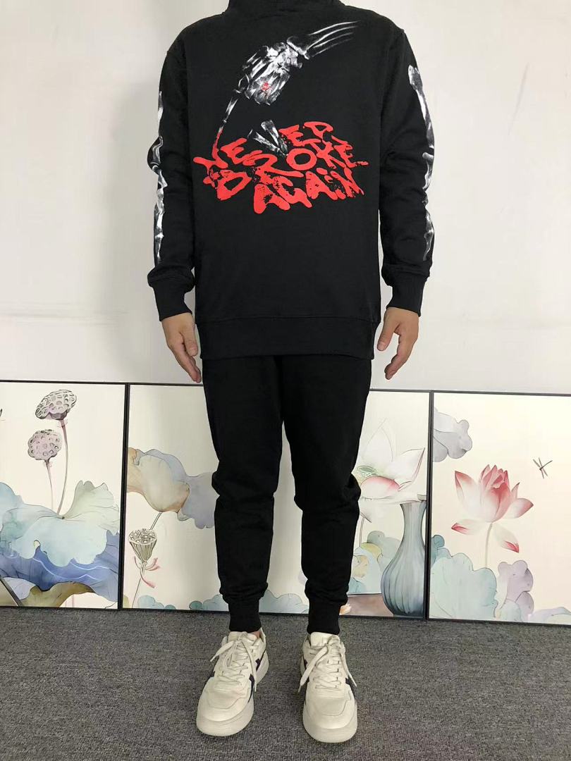 On Running 118 VLONE HOODIE 510115591 (Im 170Cm 60Kg I Wear Size S In The Phot) - Image 3