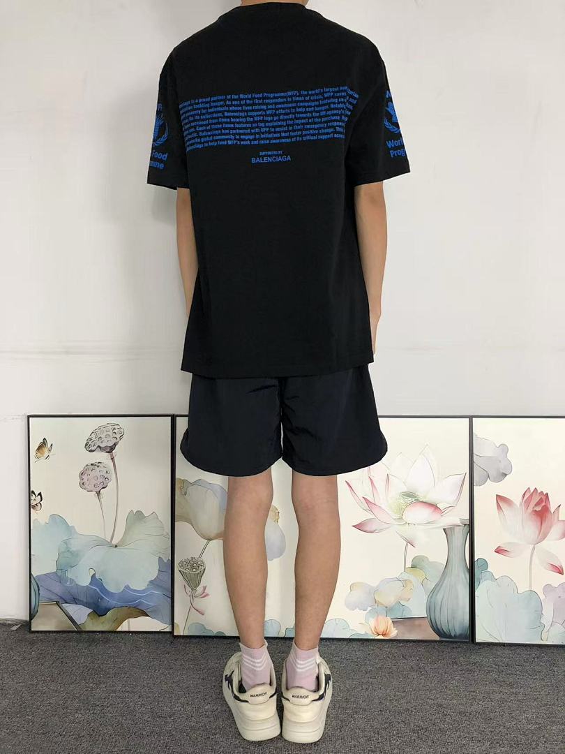 Balenciaga 95 B⭐L⭐⭐⭐IA⭐A T-SHIRT 5230501136 (Im 170Cm 60Kg I Wear Size XS In The Phot) - Image 4