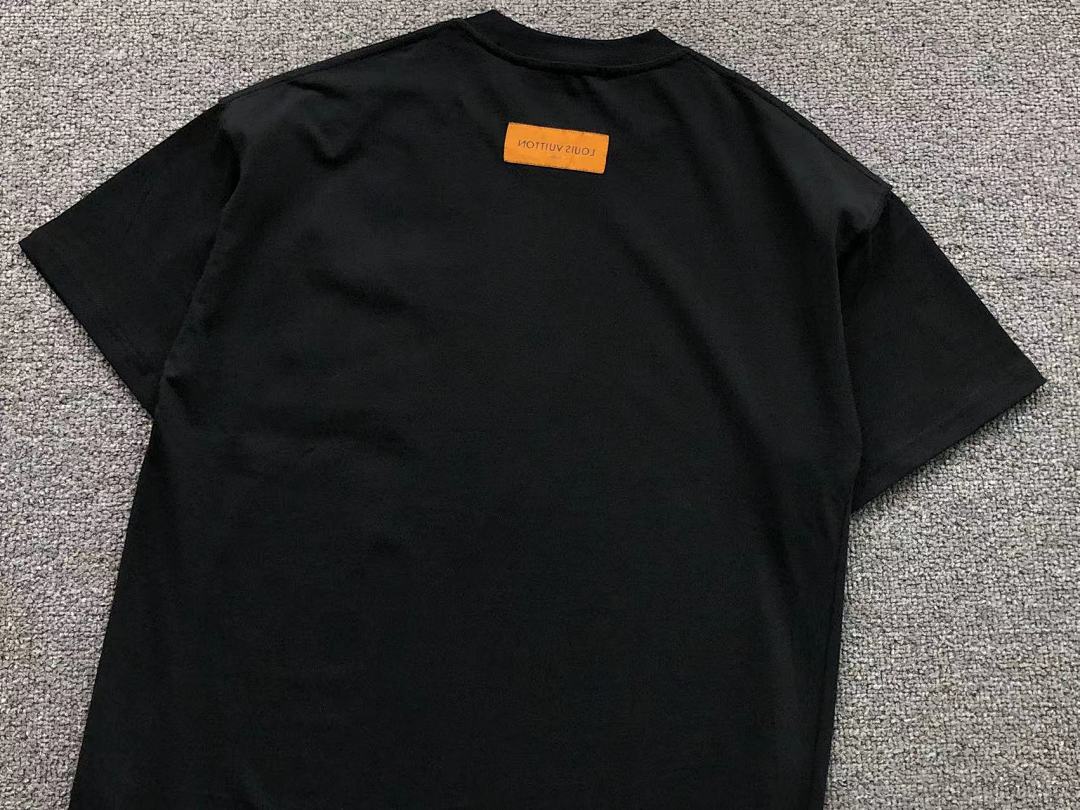 Louis Vuitton 115 L⭐ T-SHIRT 215141621 (Im 170Cm 60Kg I Wear Size S In The Phot) - Image 16