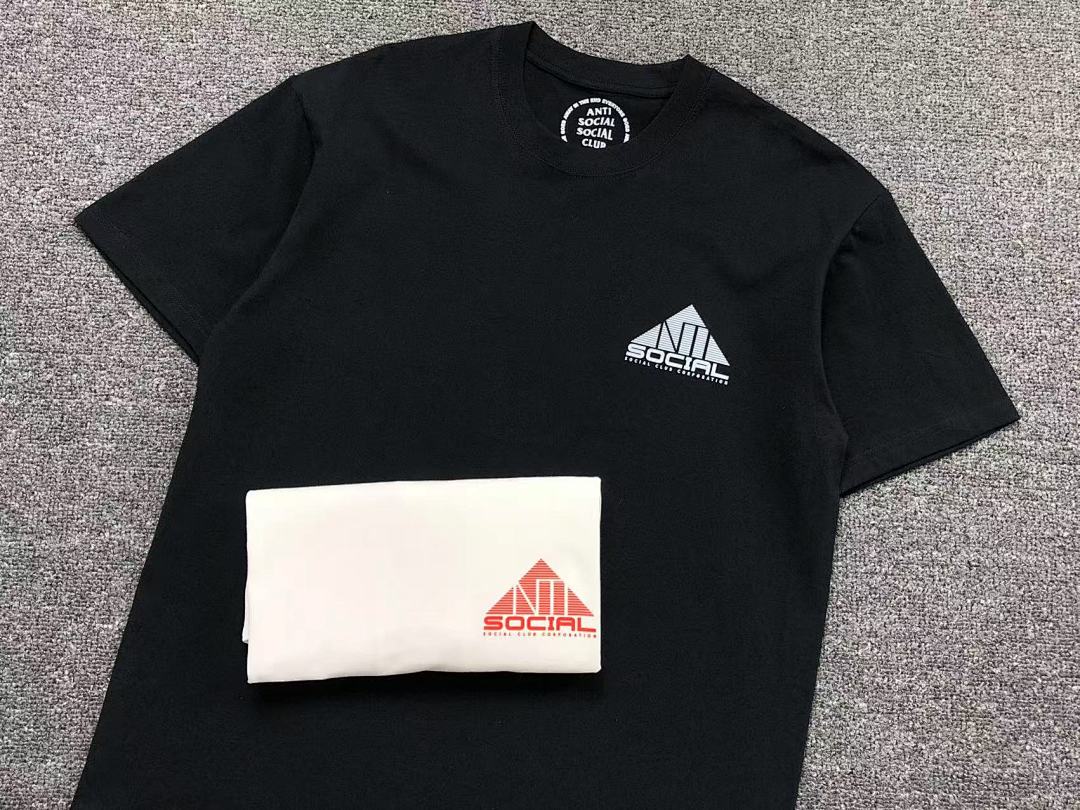 Christian Louboutin 85 ANTI SOCIAL CLUB T-SHIRT - Image 6