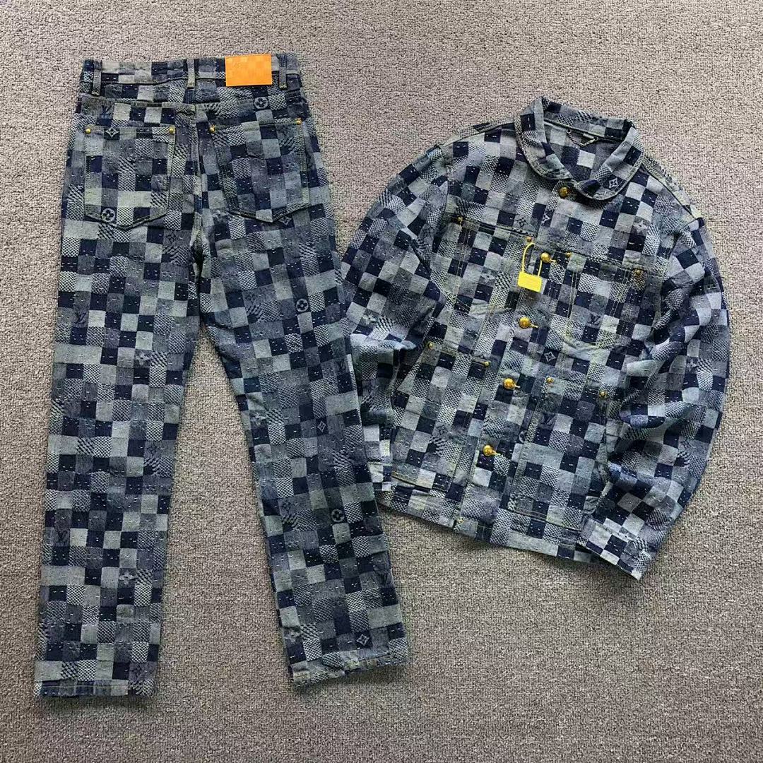 Louis Vuitton TROUSERS 208 L⭐