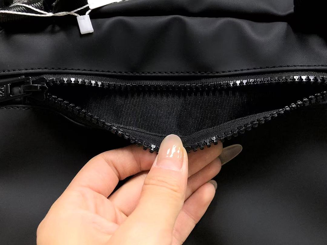 Fear of God 85 FOG BAG 5253005179 (Long 26CM* Wide 6CM* High 16CM) - Image 15
