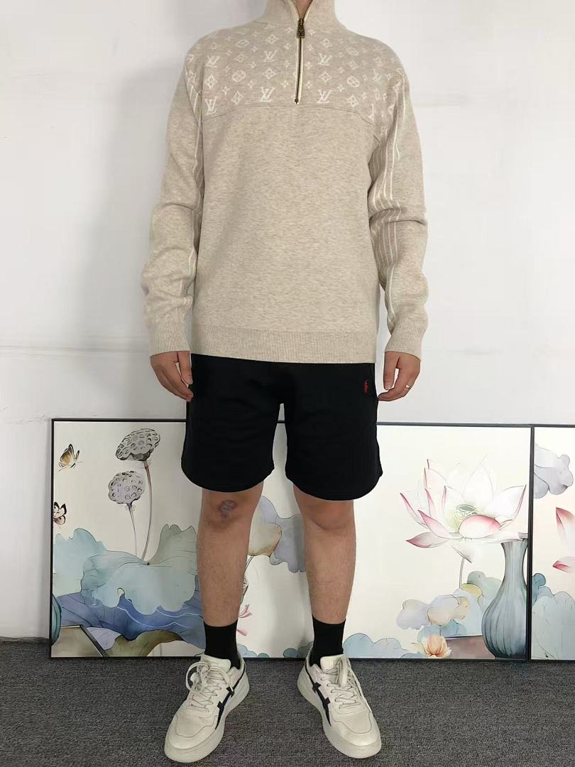 Louis Vuitton 368 L⭐ SWEATER 412101221 (Im 170Cm 60Kg I Wear Size M In The Phot) - Image 3