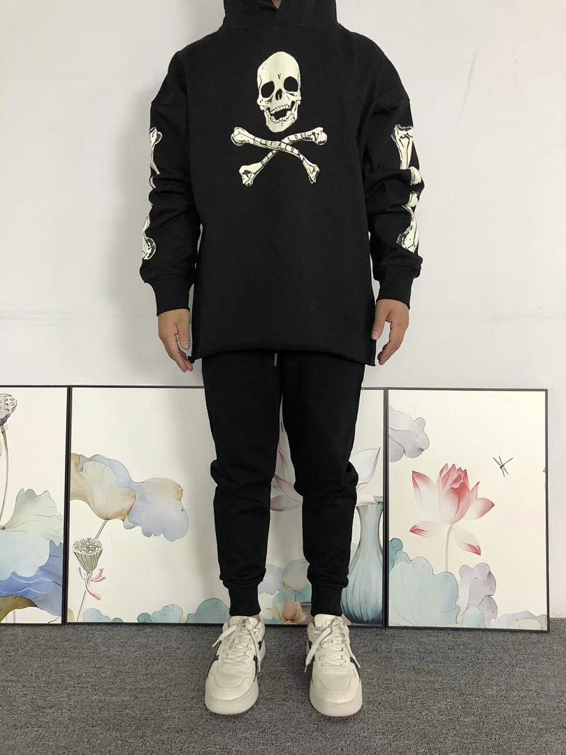 On Running 118 VLONE HOODIE 510113591 (Im 170Cm 60Kg I Wear Size XL In The Phot) - Image 3