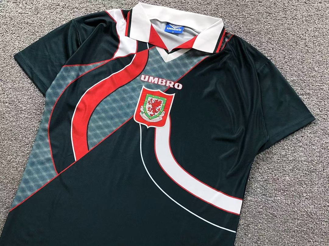 Unbranded 95 FOOTBALL T-SHIRT - Image 5