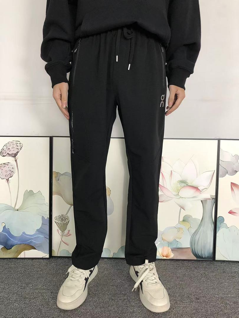 On Running 185 ON TROUSERS 2207040304 (Im 170Cm 60Kg I Wear Size XL In The Phot) - Image 3