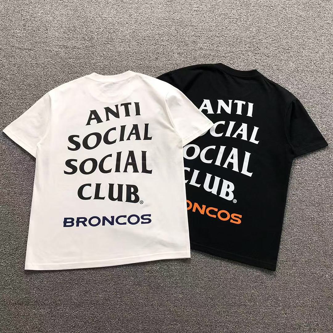Christian Louboutin 88 ANTI SOCIAL CLUB T-SHIRT 2206211402 (Im 170Cm 60Kg I Wear Size M In The Phot)