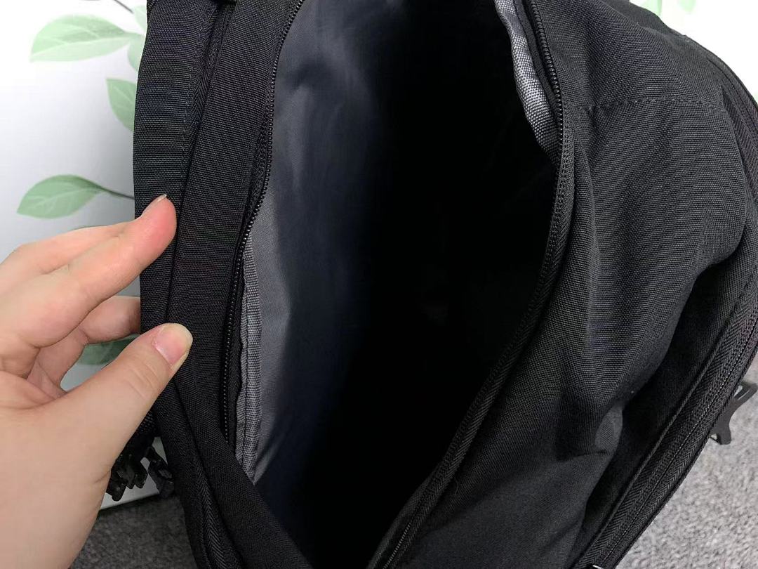 Supreme 115 S⭐⭐R⭐⭐E BAG 1108230166 (Long 27CM* Wide 12CM* High 46CM) - Image 28