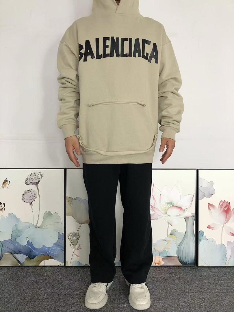 Balenciaga 258 B⭐L⭐⭐⭐IA⭐A HOODIE 31010044121 (Im 170Cm 60Kg I Wear Size M In The Phot) - Image 3