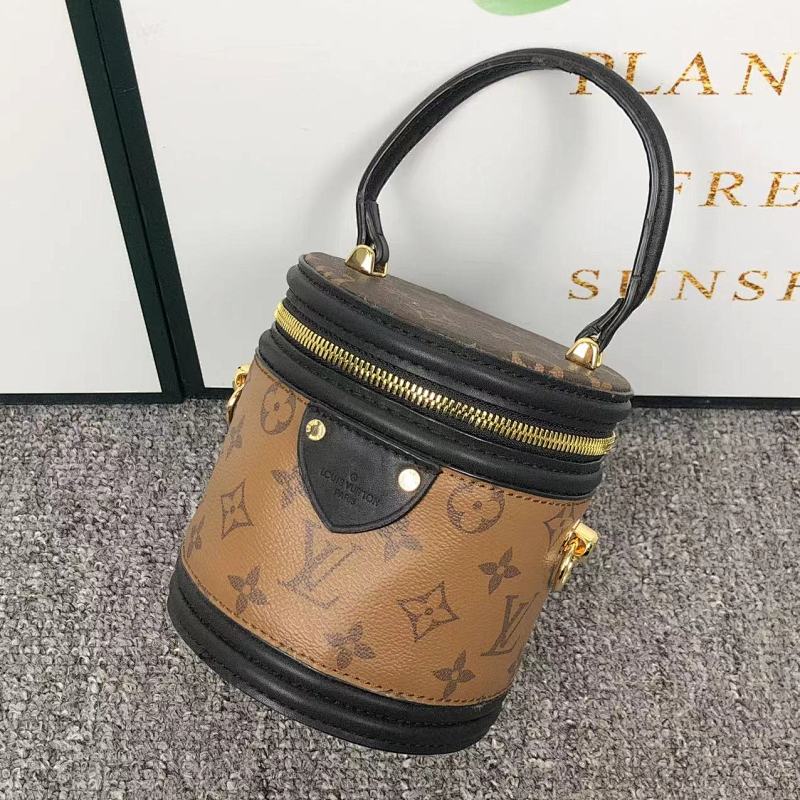 Louis Vuitton 438 L⭐ BAG 412166124 (Long 13CM* Wide High 14CM)