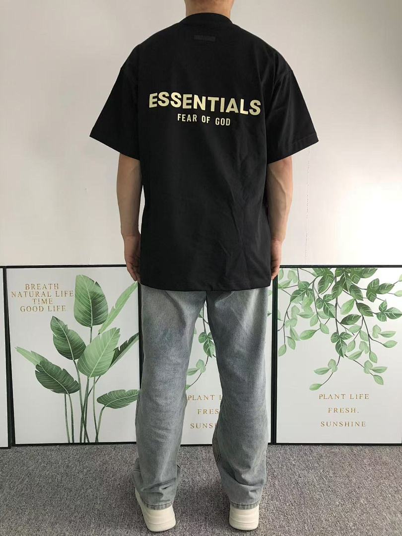 Fear of God 105 FOG T-SHIRT 31120517 (Im 170Cm 57Kg I Wear Size S In The Phot) - Image 4