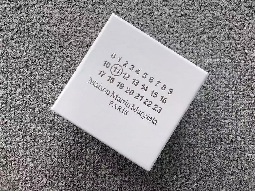 On Running 98 MAISON MARGIELA - Image 7