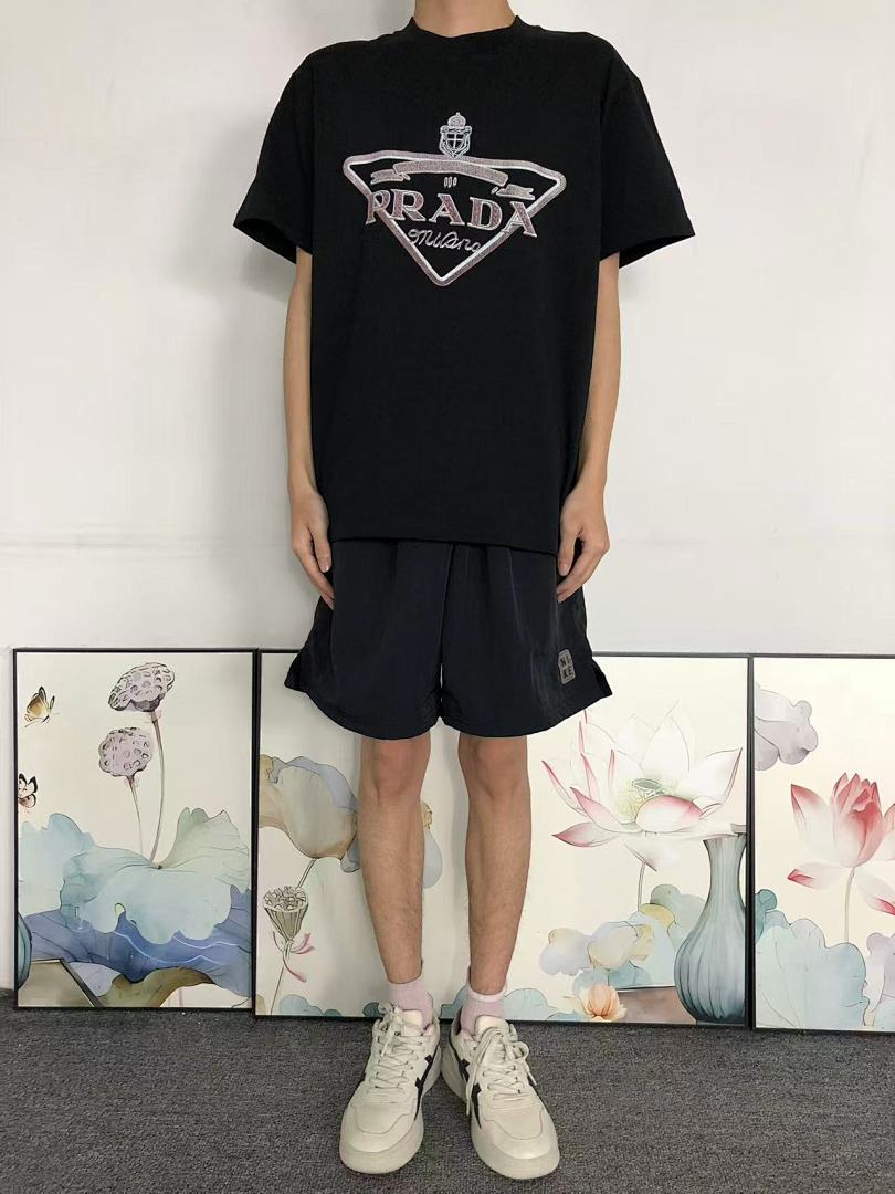 Prada 128 P⭐A⭐A T-SHIRT 3203054621 (Im 170Cm 60Kg I Wear Size S In The Phot) - Image 3