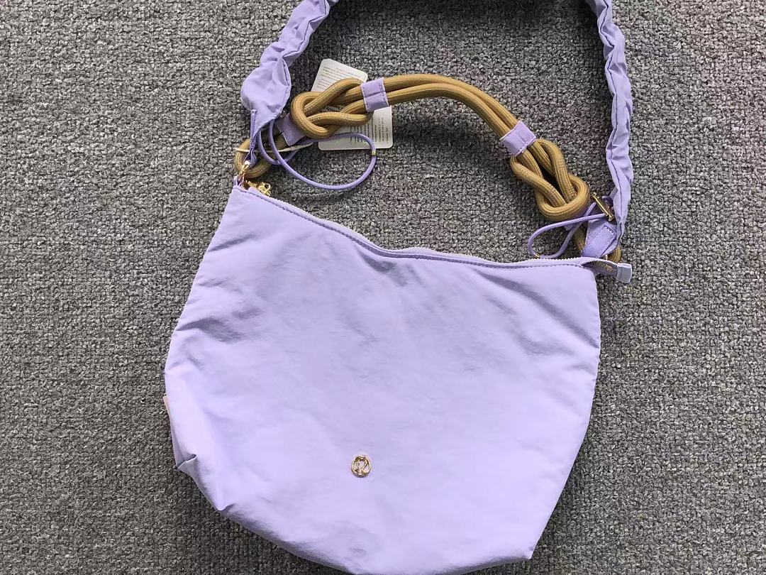 On Running 178 LULULEMON BAG 3205080323 (Long 35CM* Wide 9CM* High 27CM) - Image 9
