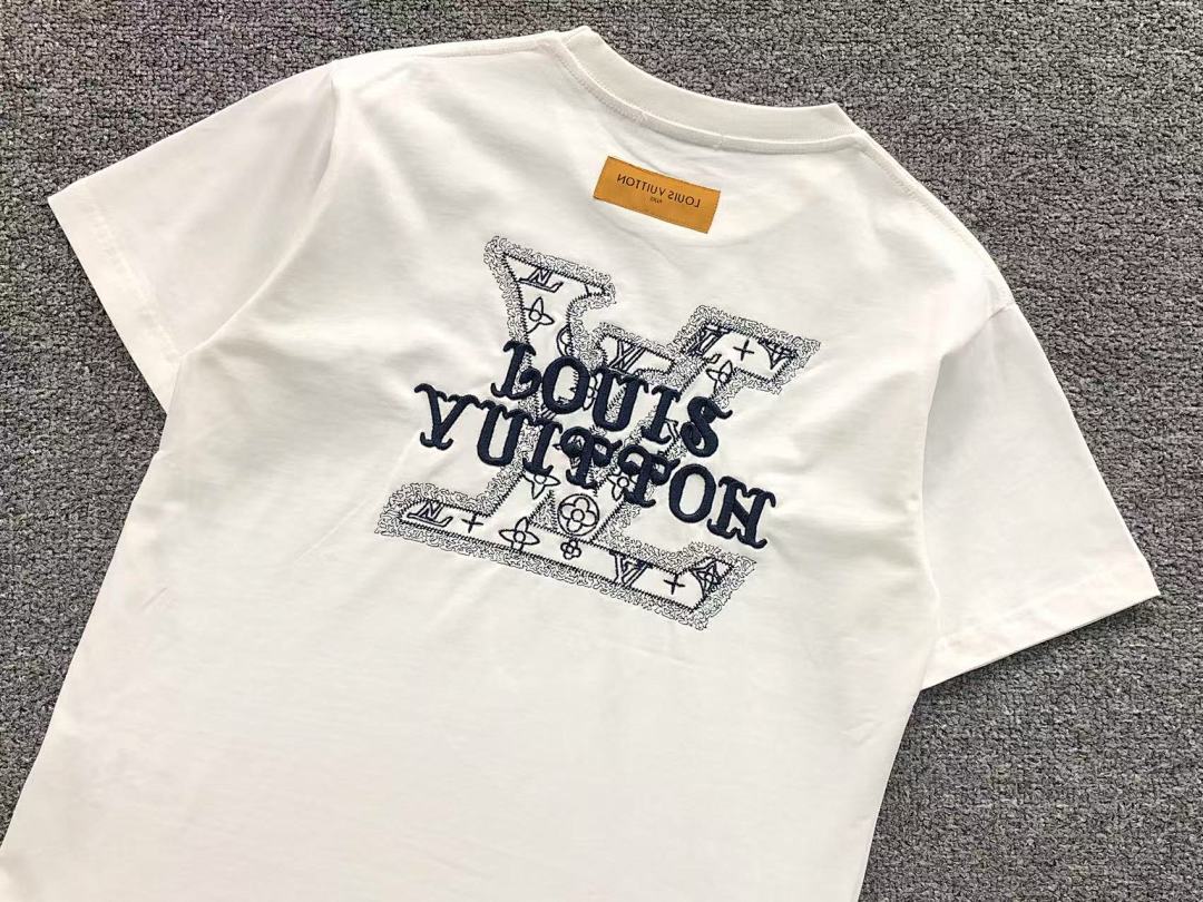 Louis Vuitton 118 L⭐ T-SHIRT 41062613126 (Im 170Cm 60Kg I Wear Size XS In The Phot) - Image 9