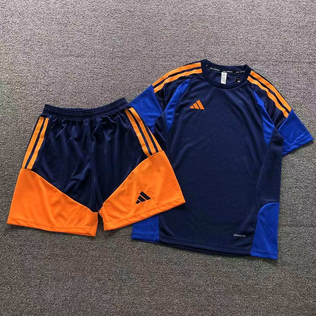 88 FOOTBALL T-SHIRT SHORTS 1272705002 (Im 170Cm 60Kg I Wear Size M In The Phot), photo 1