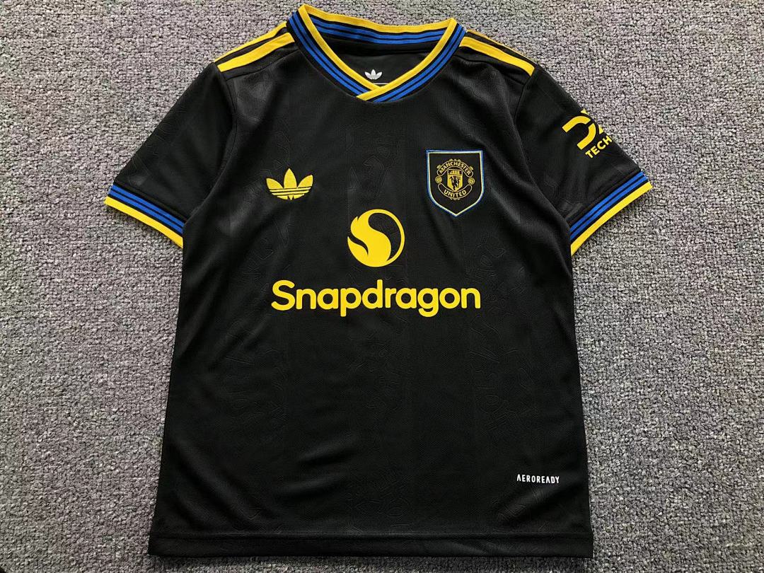 Chanel 75 FOOTBALL CHILD SHORTS T-SHIRT - Image 6