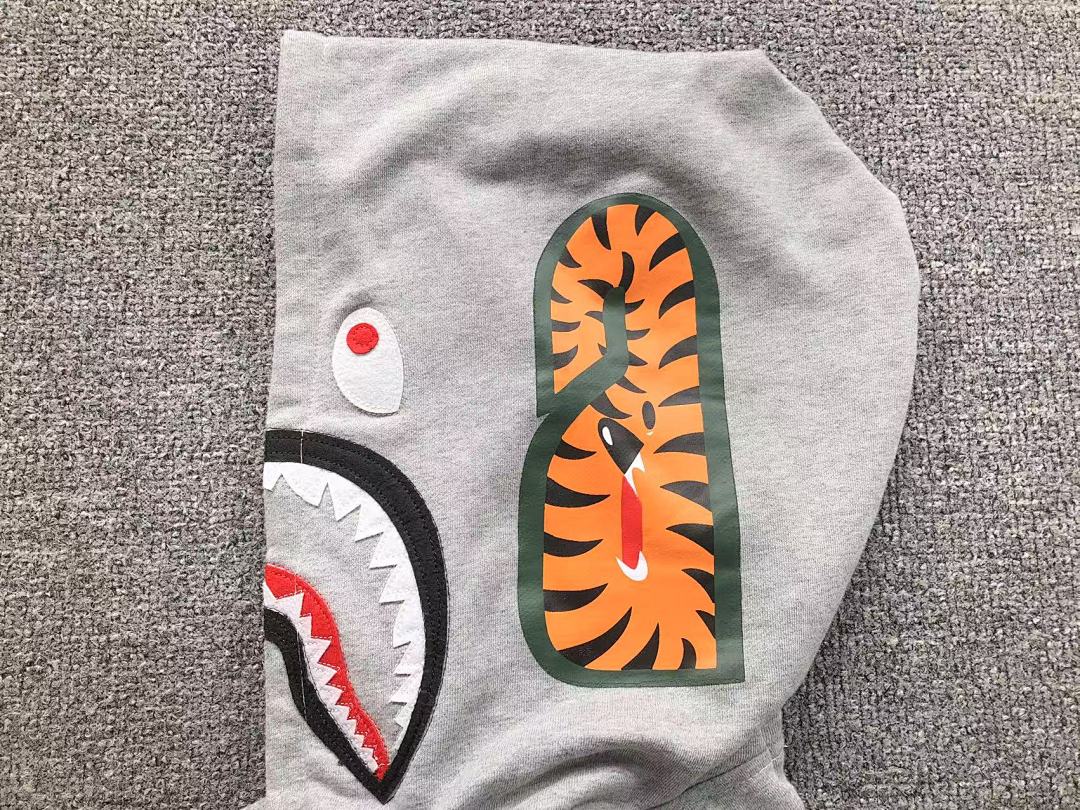 Bape 165 BAPE HOODIE 3203211017 (Im 170Cm 60Kg I Wear Size M In The Phot) - Image 11