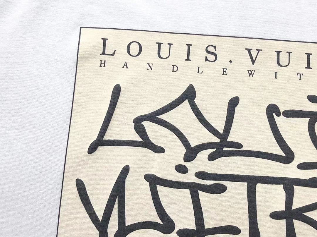 Louis Vuitton 126 L⭐ T-SHIRT 214011436 (Im 170Cm 60Kg I Wear Size S In The Phot) - Image 9